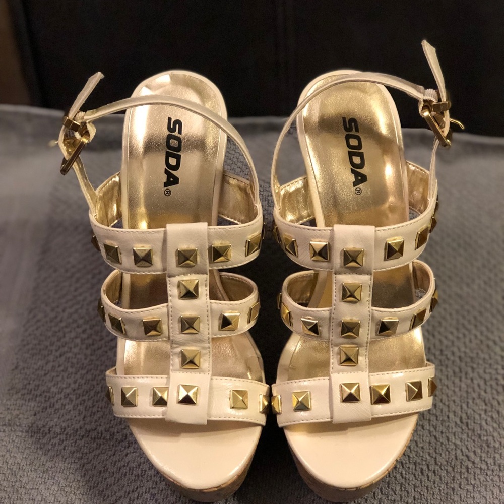 Shoes - Picture 2 of 5